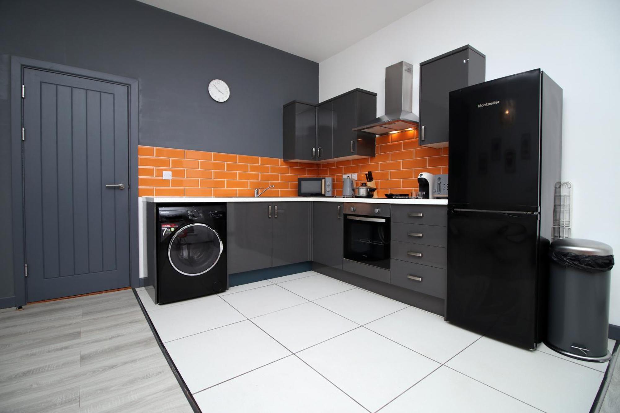Fully Equipped Kitchen, Parking, City Centre Swansea Eksteriør billede