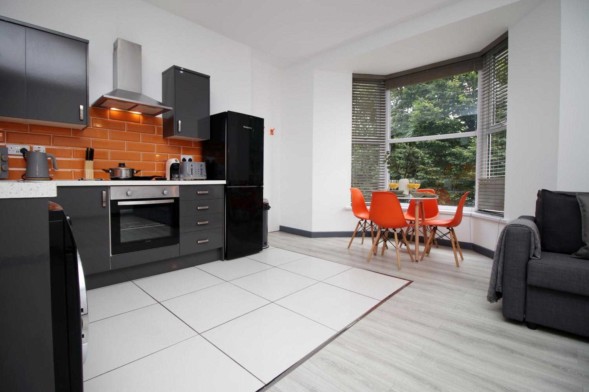 Fully Equipped Kitchen, Parking, City Centre Swansea Eksteriør billede