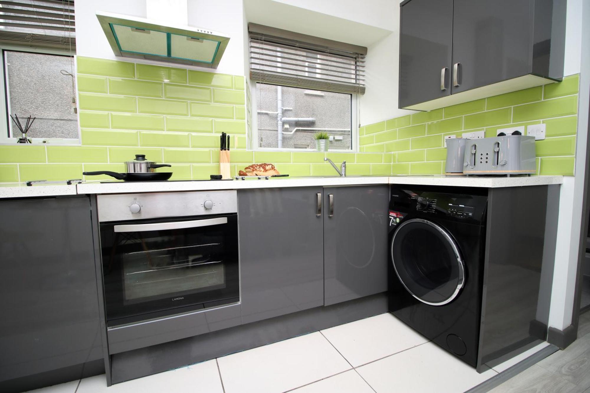 Fully Equipped Kitchen, Parking, City Centre Swansea Eksteriør billede