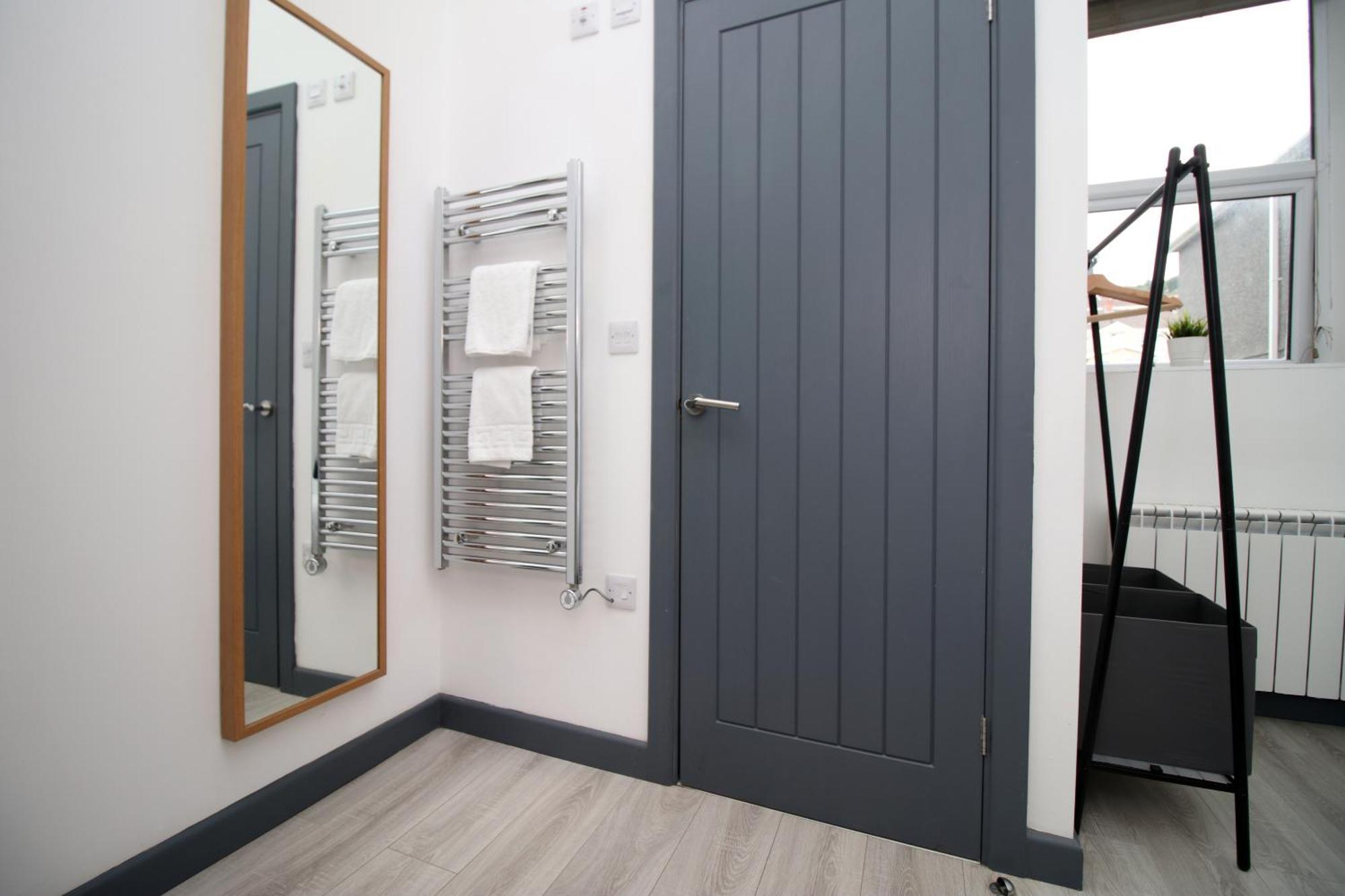 Fully Equipped Kitchen, Parking, City Centre Swansea Eksteriør billede
