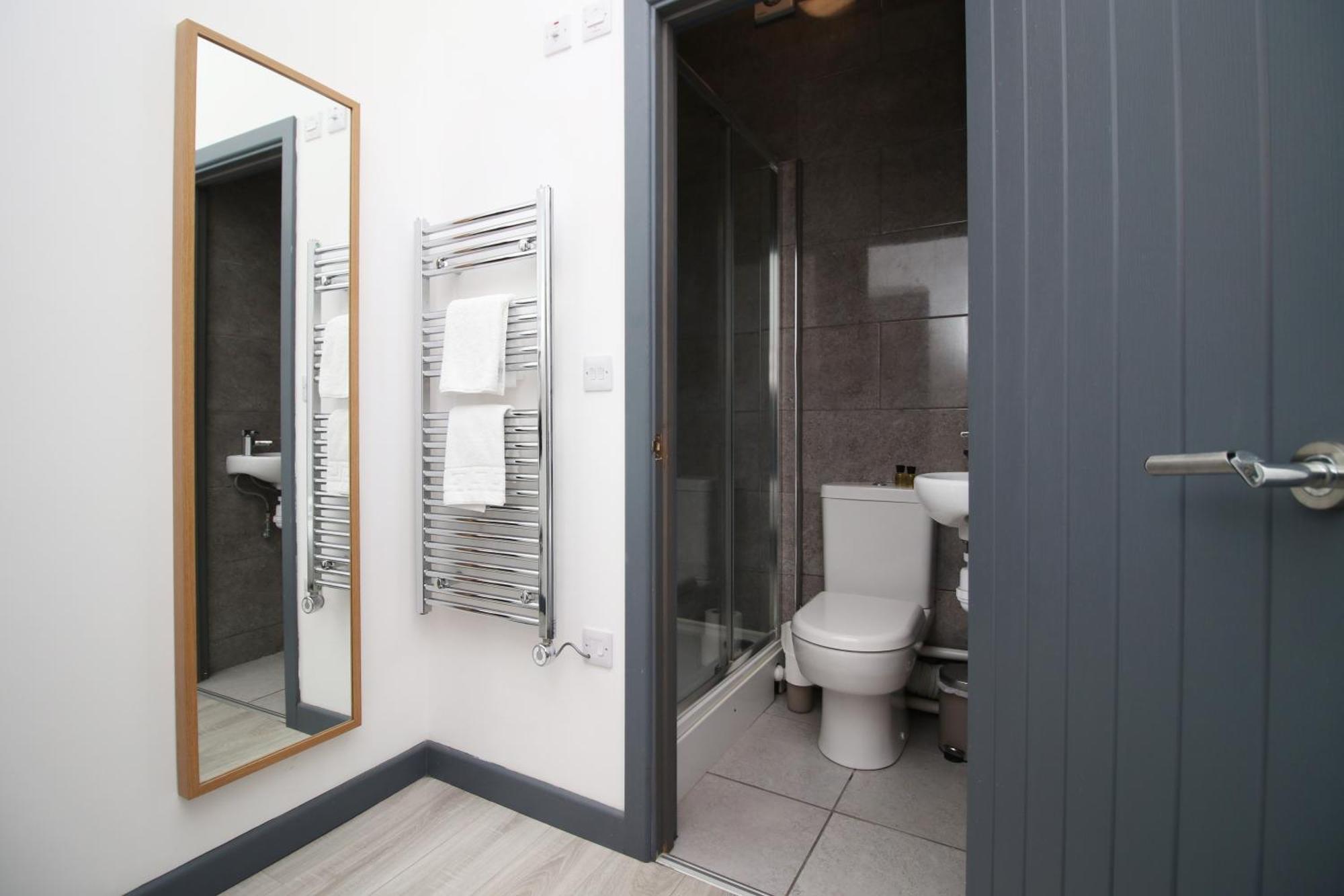 Fully Equipped Kitchen, Parking, City Centre Swansea Eksteriør billede