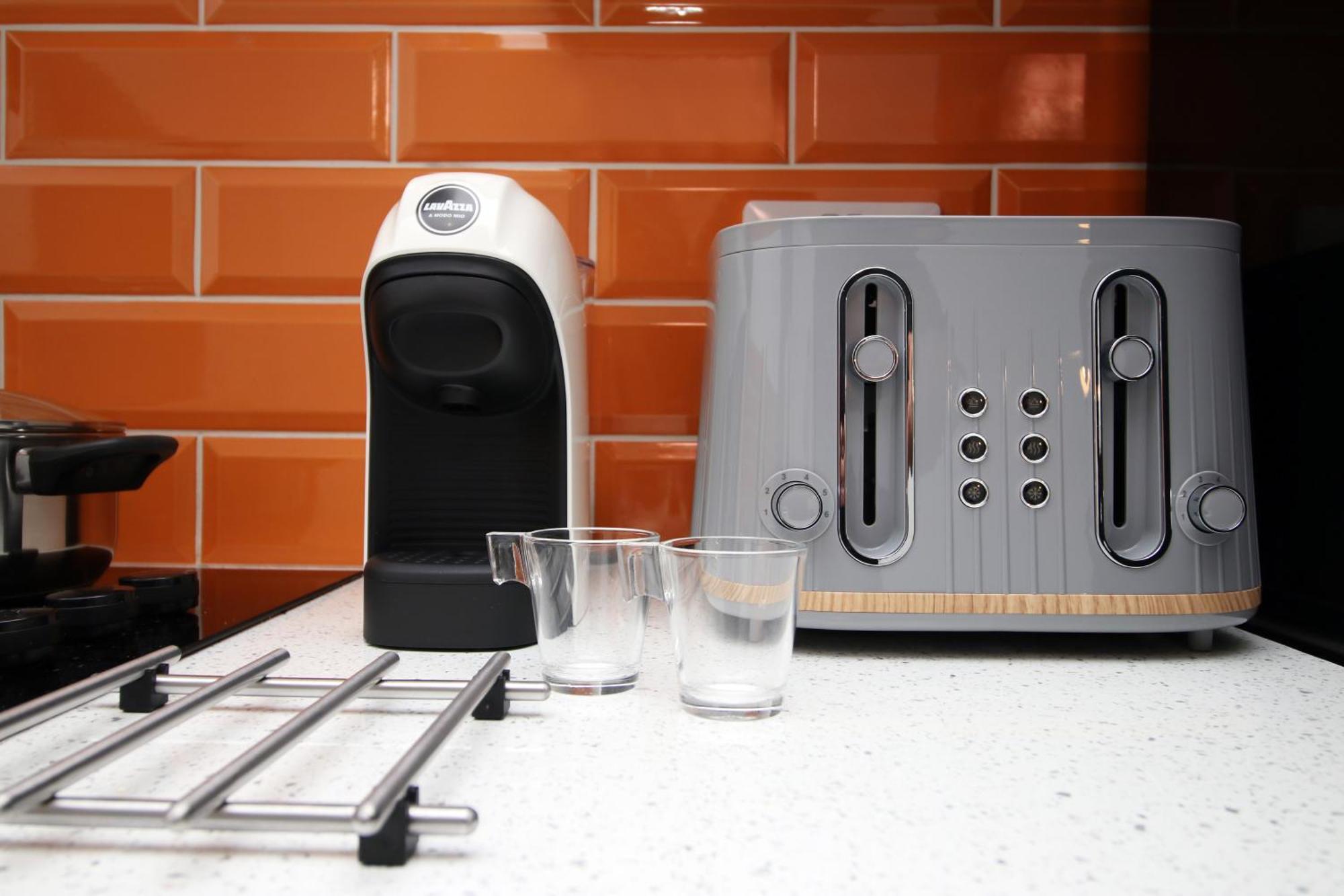 Fully Equipped Kitchen, Parking, City Centre Swansea Eksteriør billede